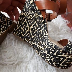 Jessica Simpson wedges